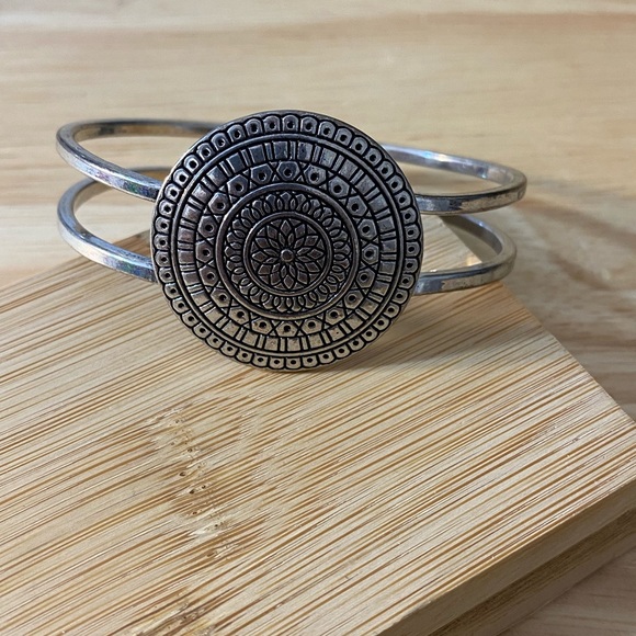 STATEMENT BRACELET - Picture 6 of 7